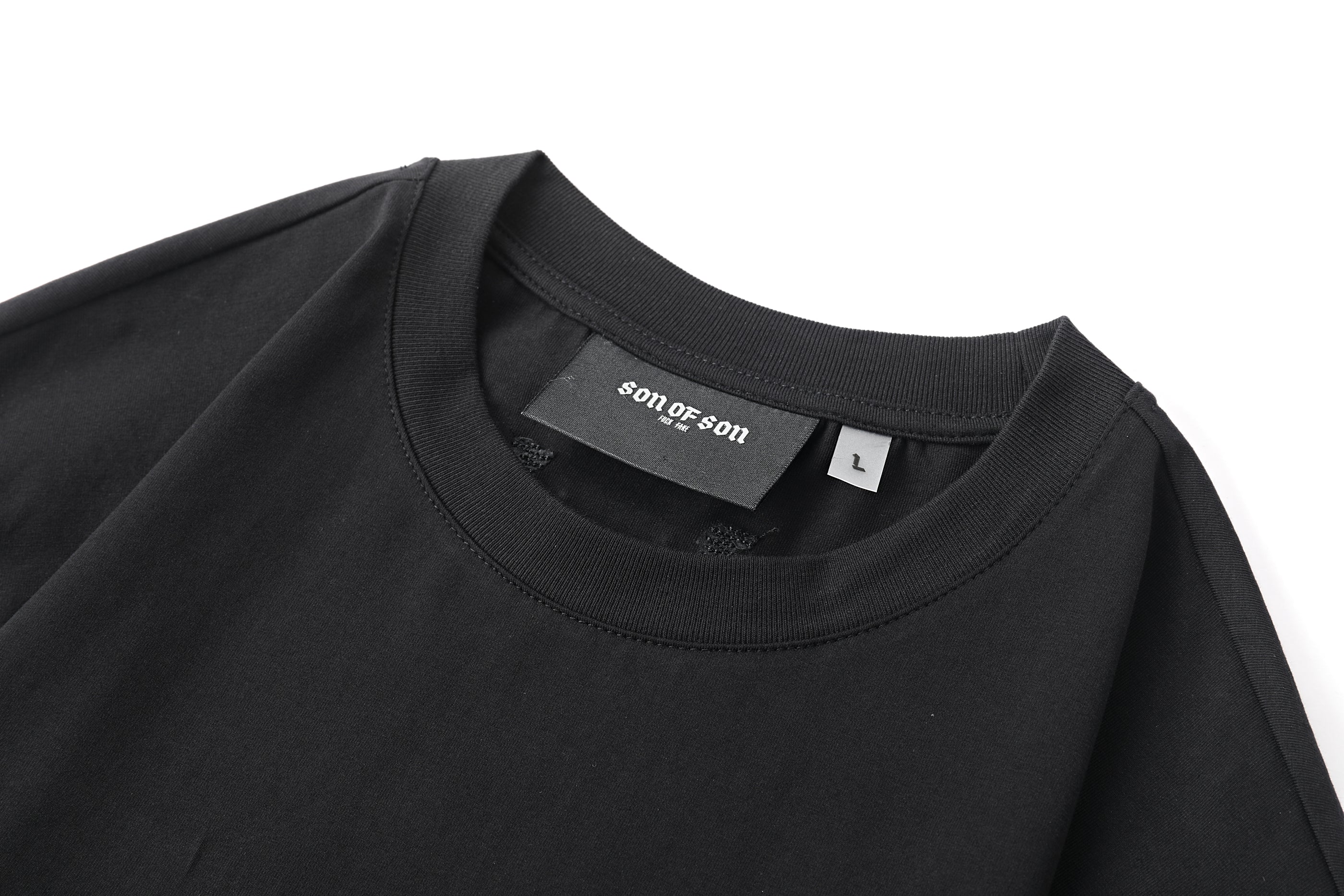 Regular fit black sofs travel