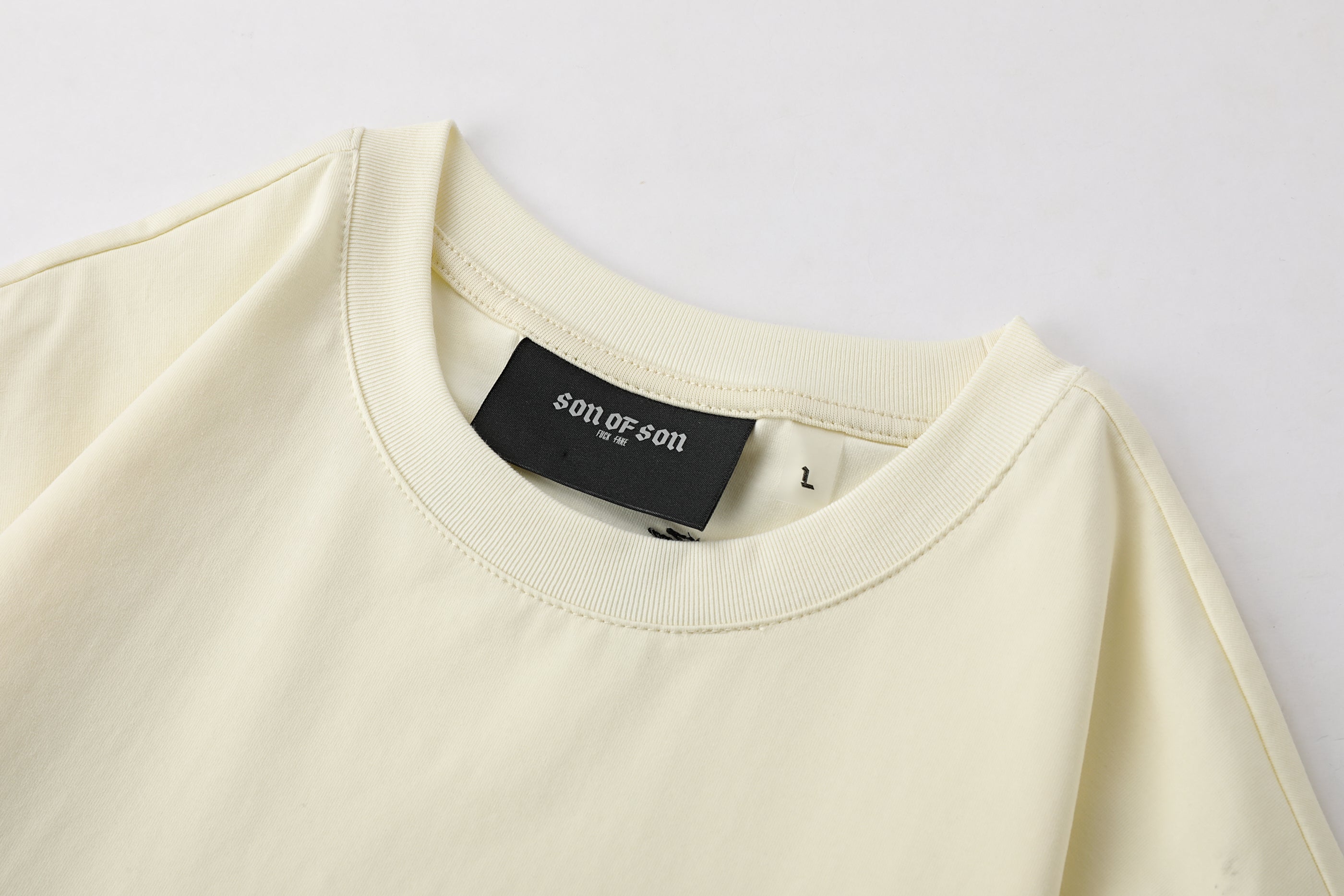Regular fit cream sofs classic