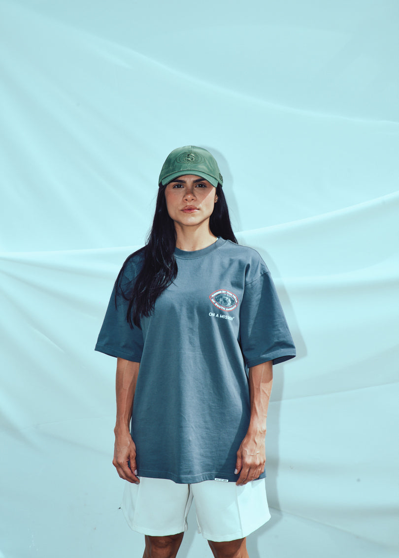 Raised by the hills Oversized T-Shirt — Grey — vista 9