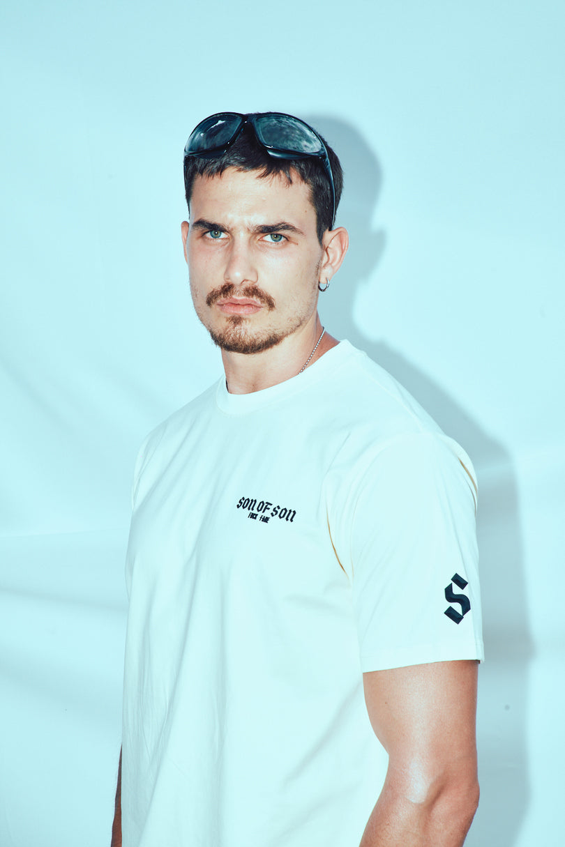 Regular fit white critical mission