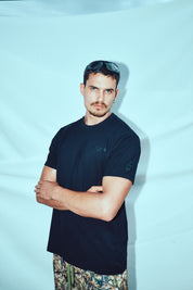 Regular fit black sofs travel