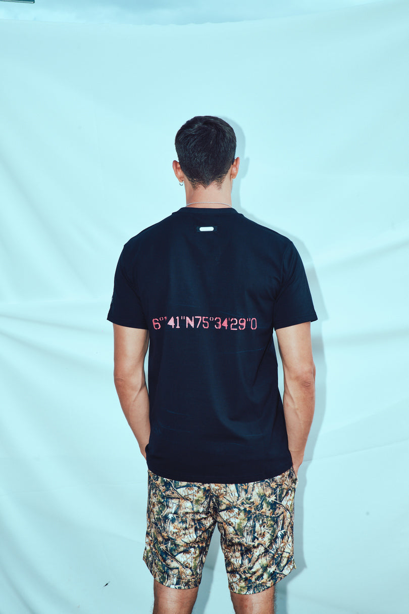 Regular fit black sofs travel