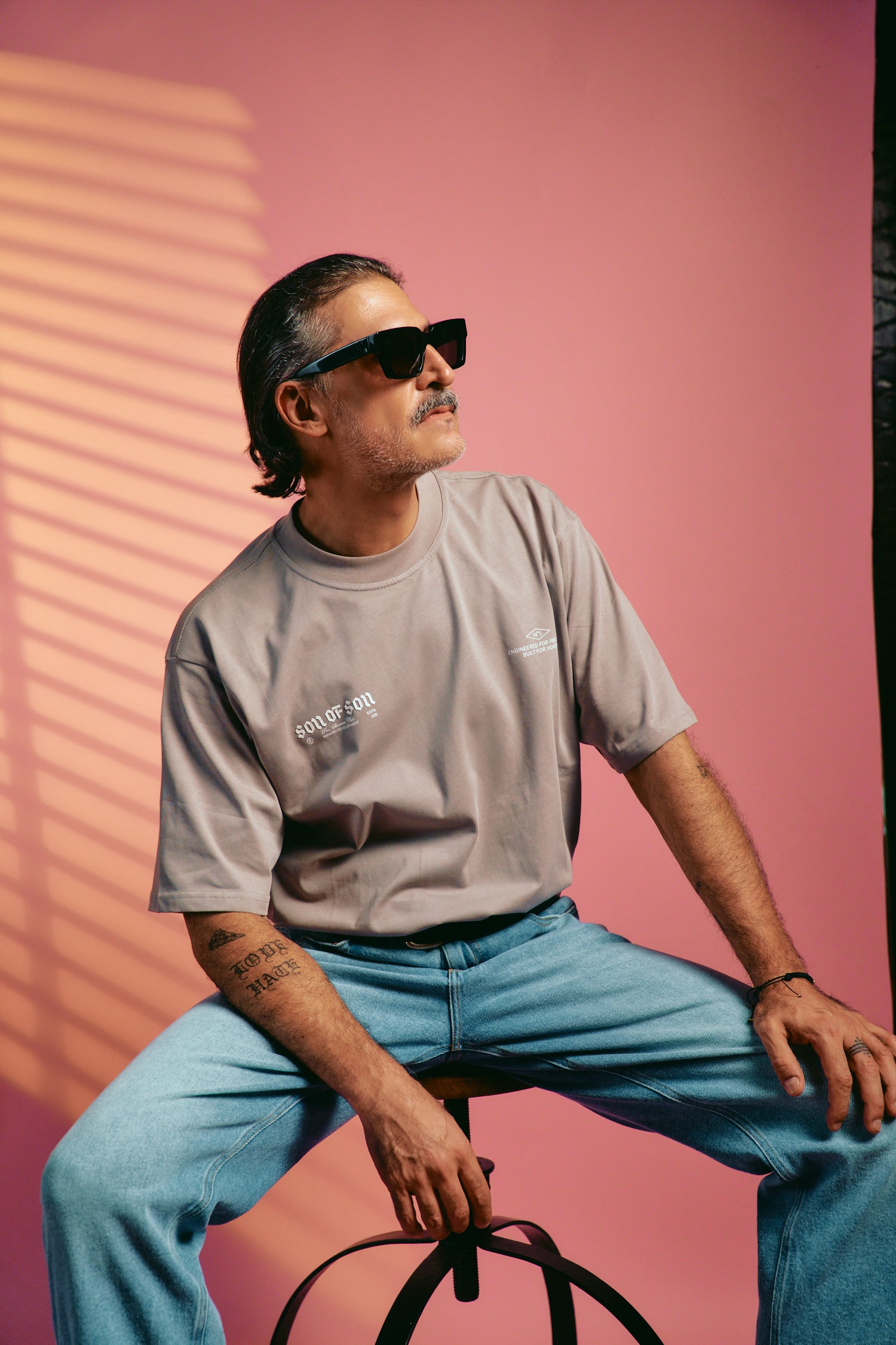 Model 70 Oversized T-Shirt — Grey