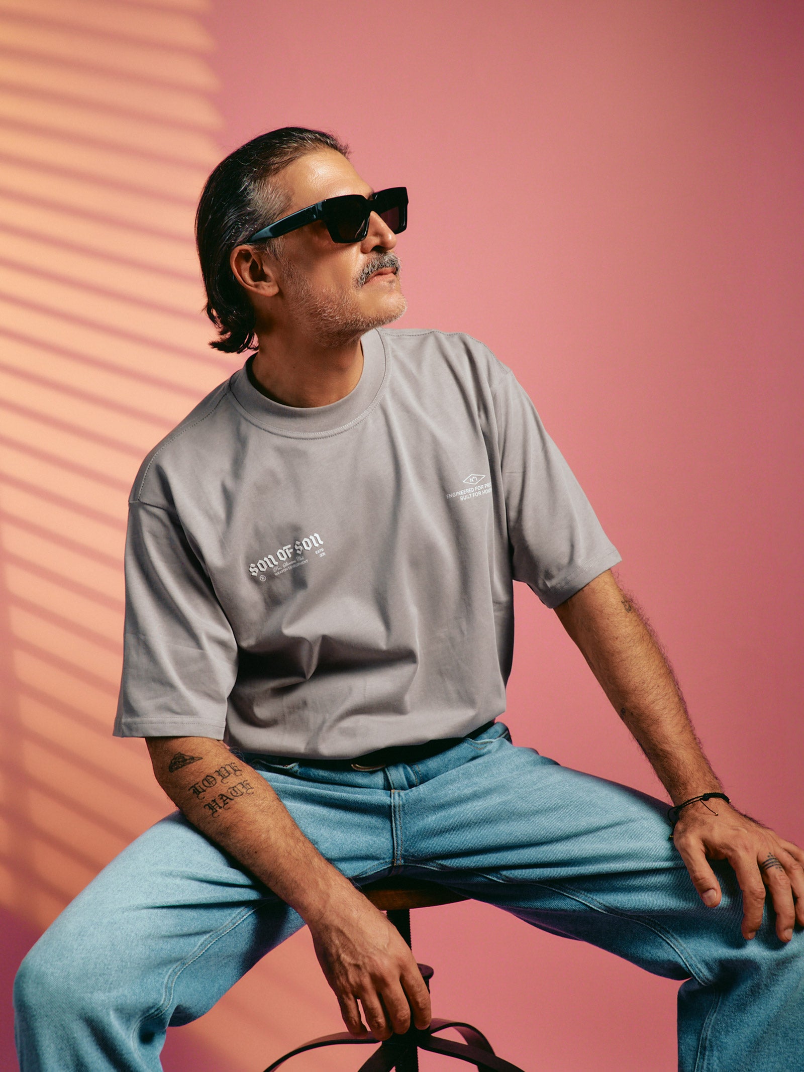 Model 70 Oversized T-Shirt — Grey