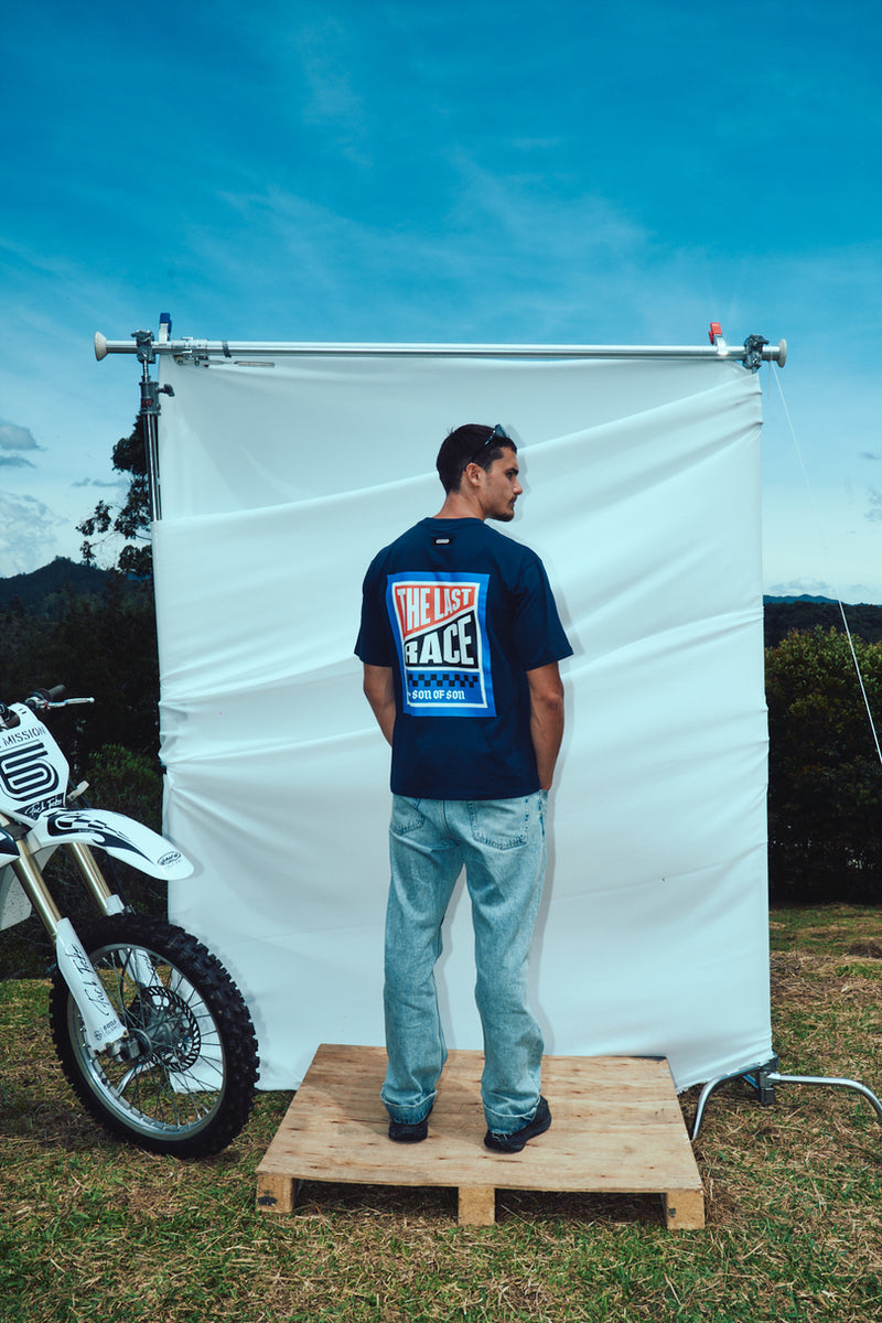 The Last Race Oversized T-Shirt — Blue — vista 2