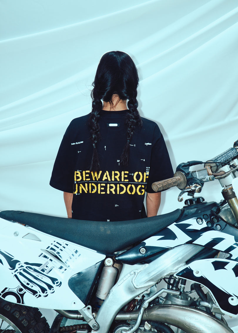Beware Of Underdogs Oversized T-Shirt — Black — vista 8