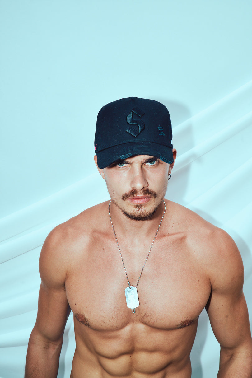 Cap rose son of son