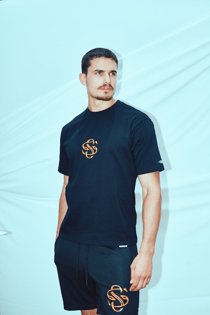 FAST N' SOFS Oversized Tee — Black / Orange — vista 4