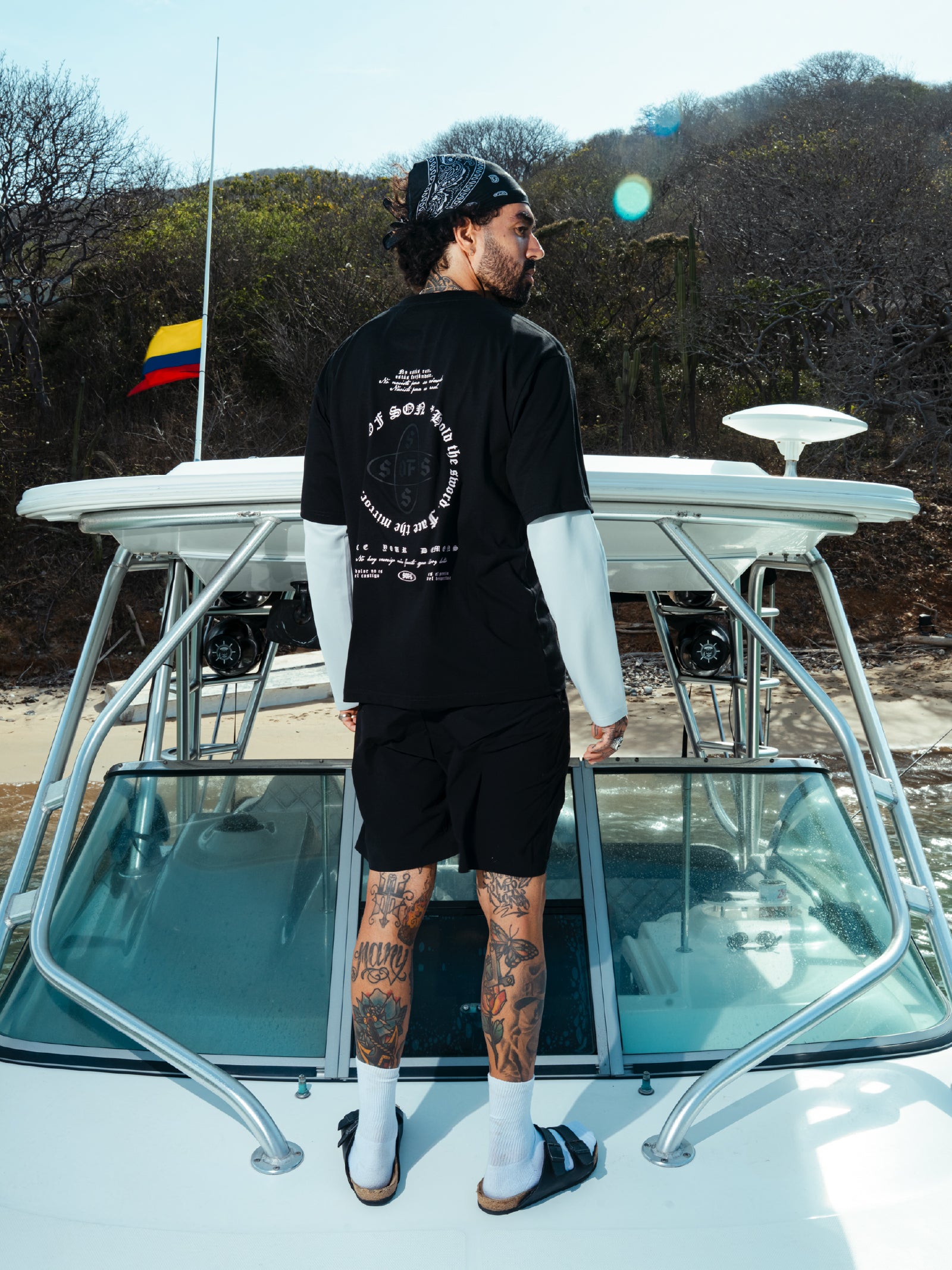 Brand Manifesto Oversized T-Shirt — Black