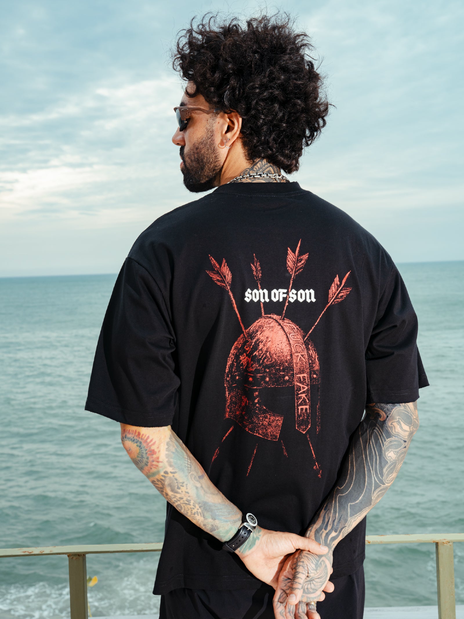 Scar Oversized T-Shirt — Black