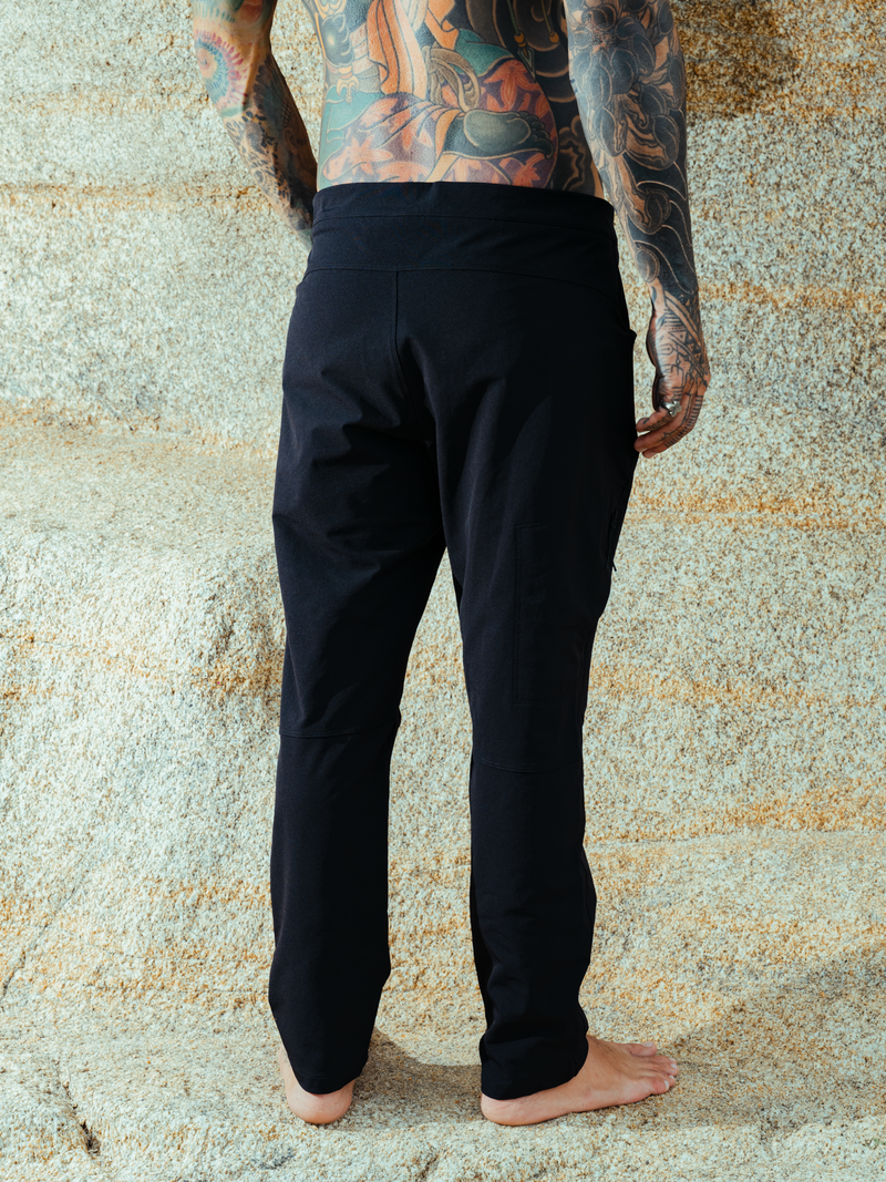 Axis Tech Pant — Black