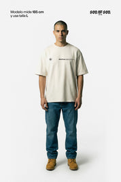 The moment before Oversized T-Shirt — Cream — vista 4